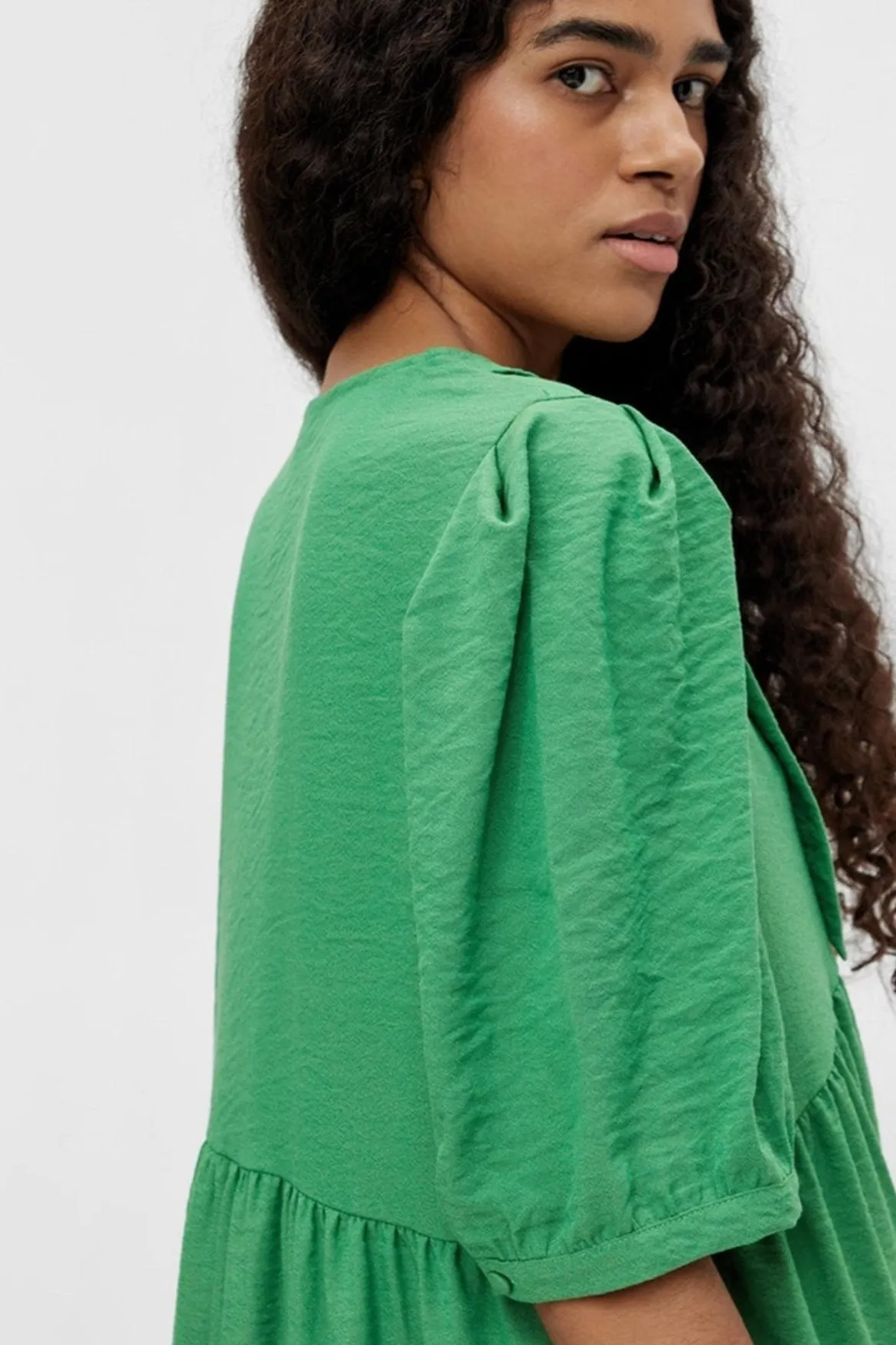 Alaia Lang Kjole - Artichoke Green