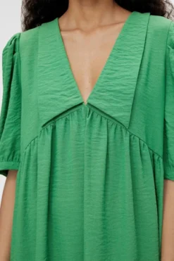 Alaia Lang Kjole - Artichoke Green