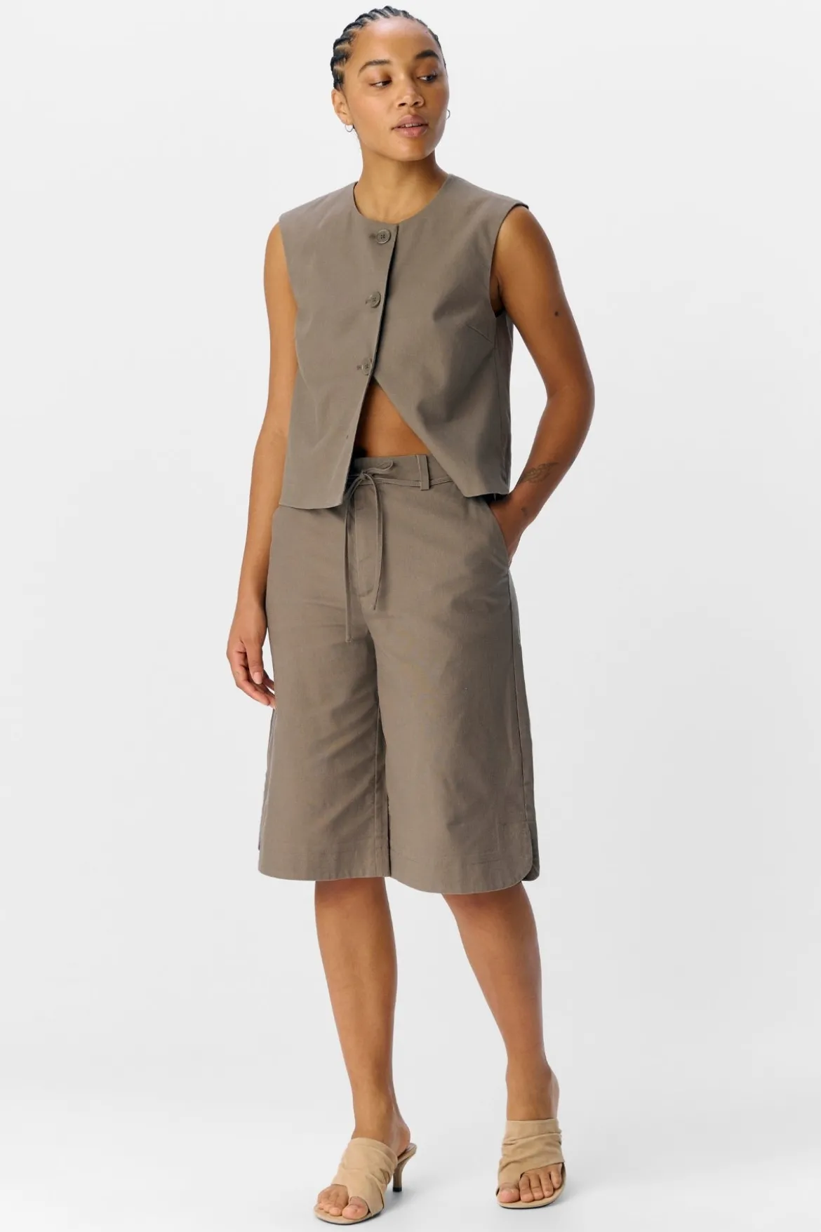 Aura Bermuda Shorts - Morel