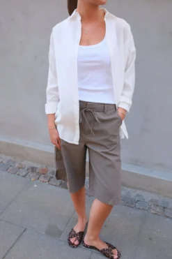 Aura Bermuda Shorts - Morel