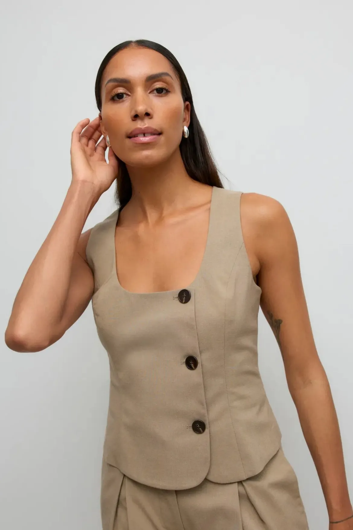 Ayah U-Neck Vest - Dune Melange