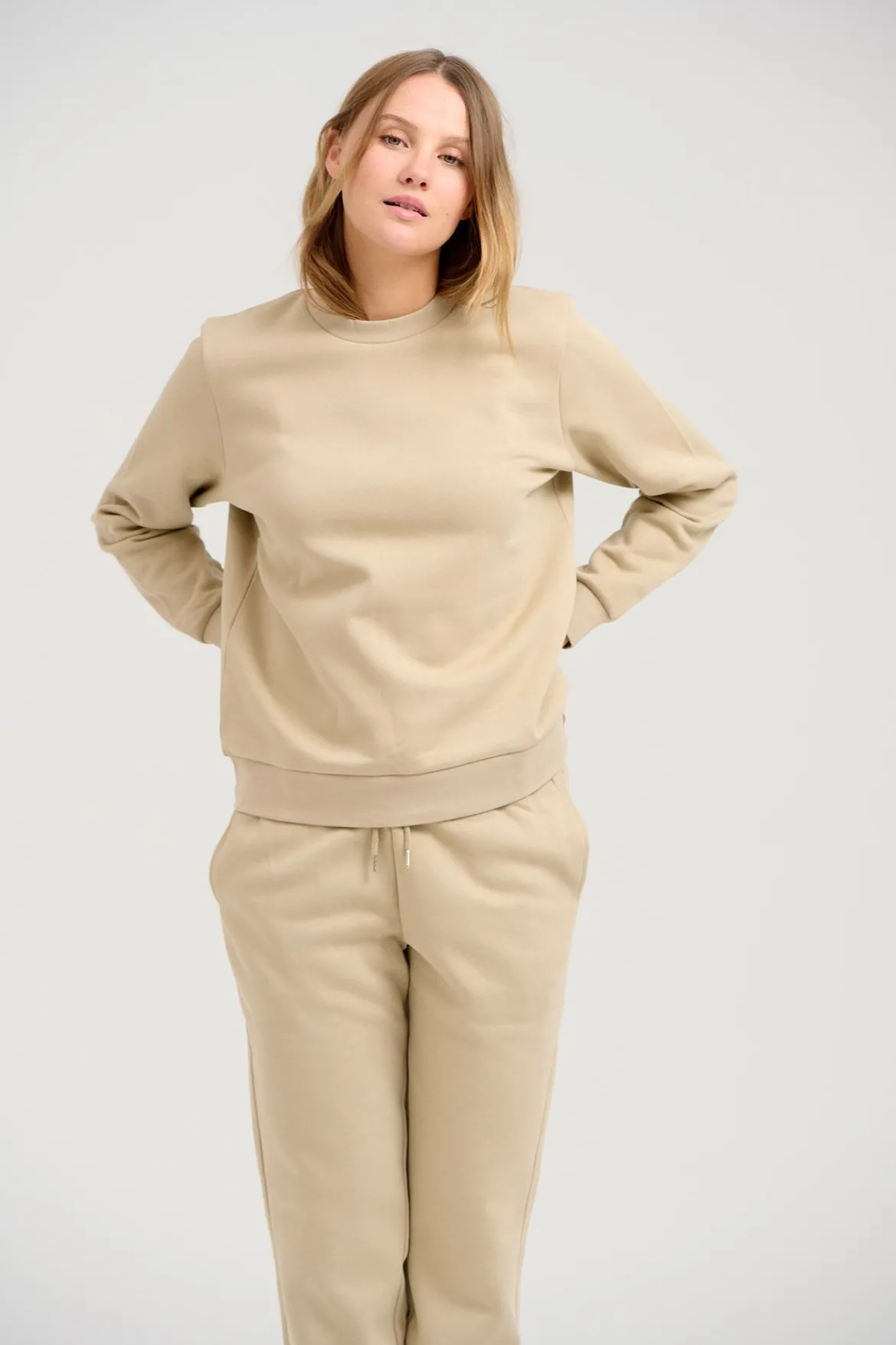 Basic Crewneck Sweat - Mørk Beige