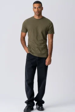 Basic T-shirt - Armygrøn