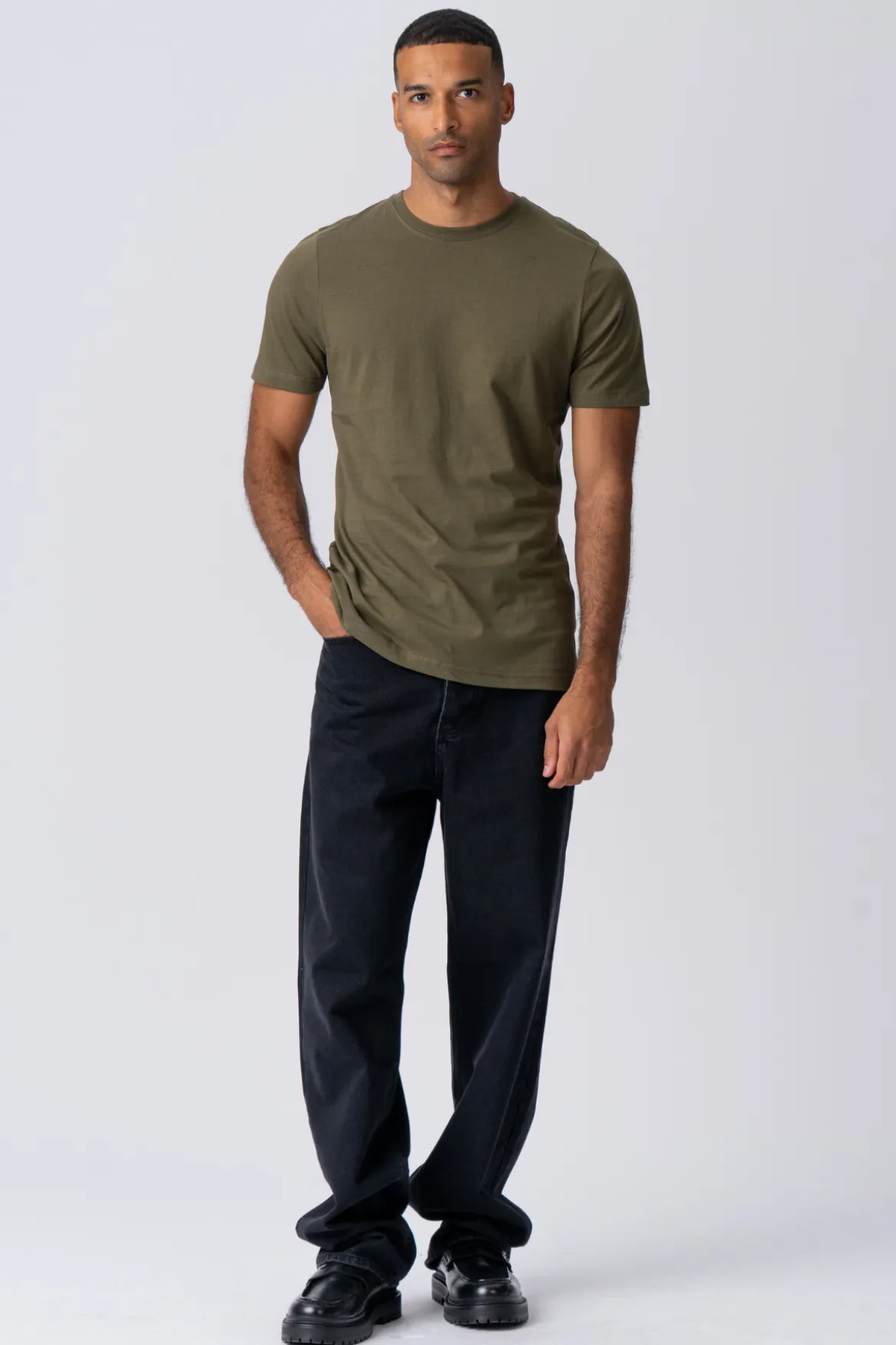 Basic T-shirt - Armygrøn