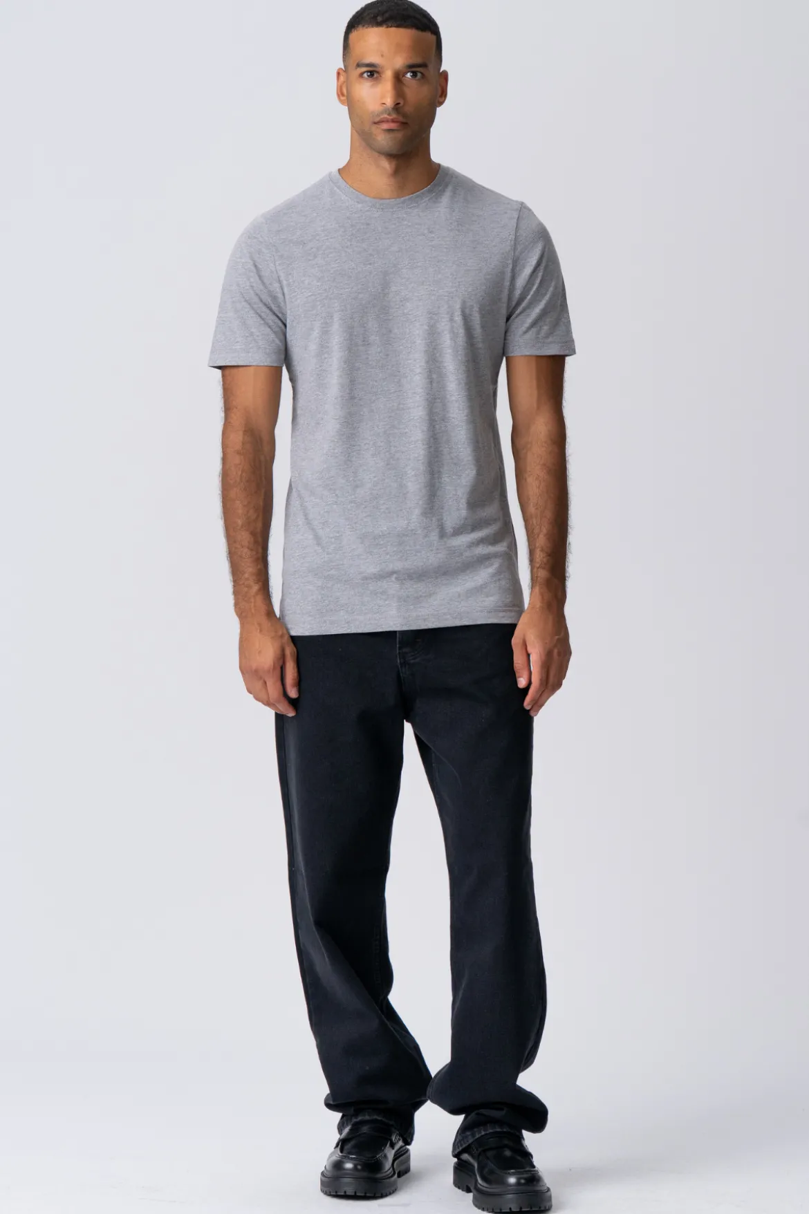 Basic T-shirt - Grå