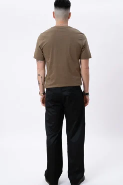 Basic V-neck t-shirt - Oliven