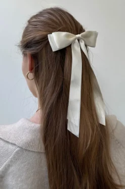 Bow Clip - Beige