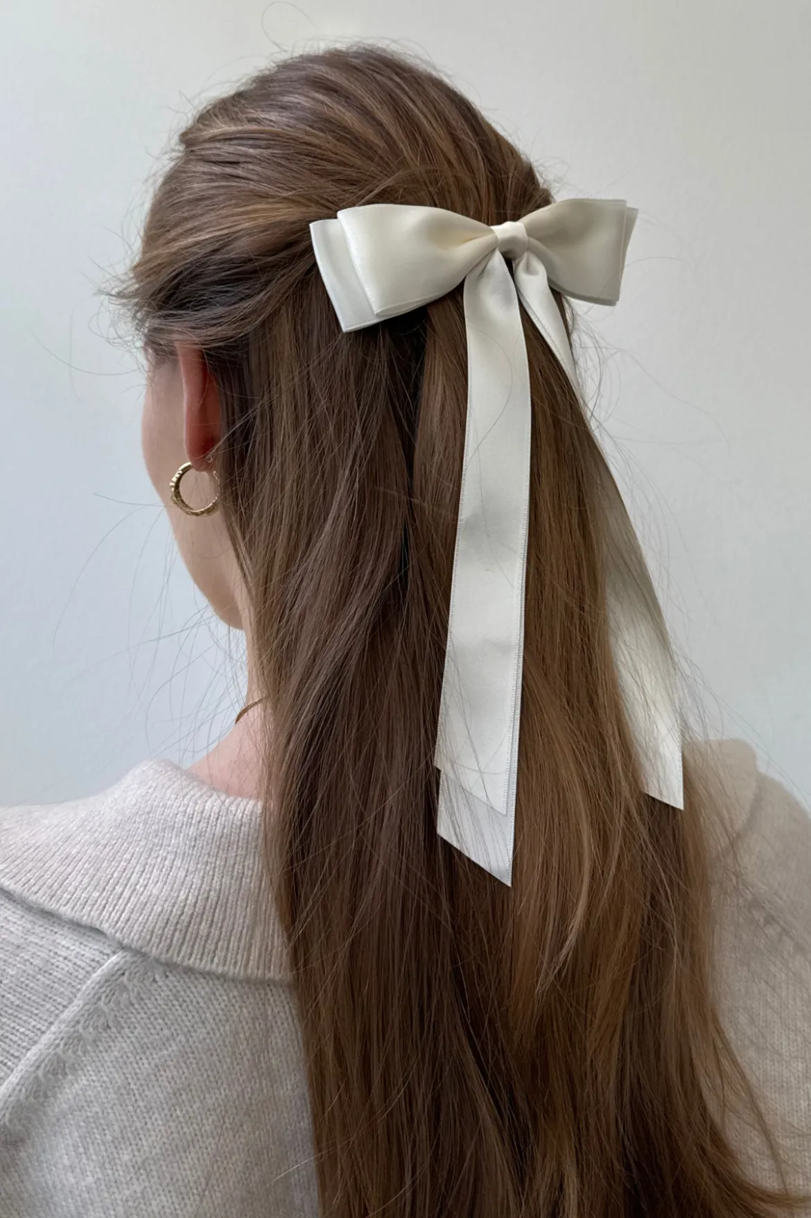 Bow Clip - Beige