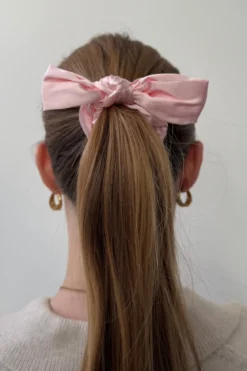 Bow Scrunchie - Lys Rosa