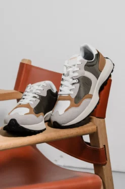 Classic Runner - Hvid/Khaki