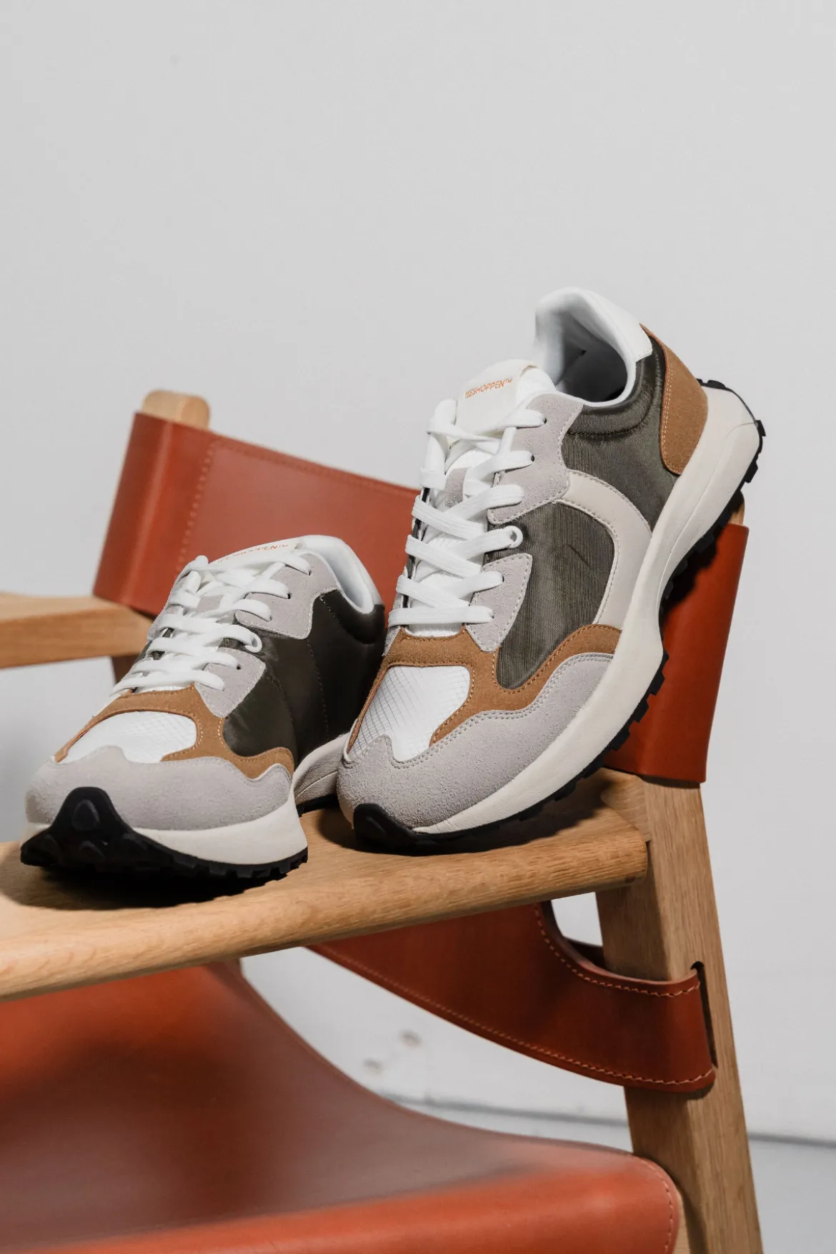 Classic Runner - Hvid/Khaki