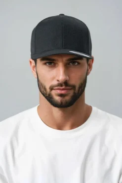 Classic Snapback - Black