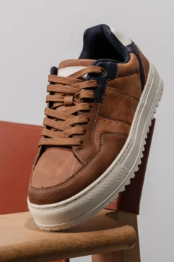 Classic Sneaker - Brown
