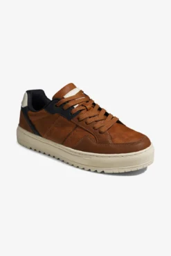 Classic Sneaker - Brown