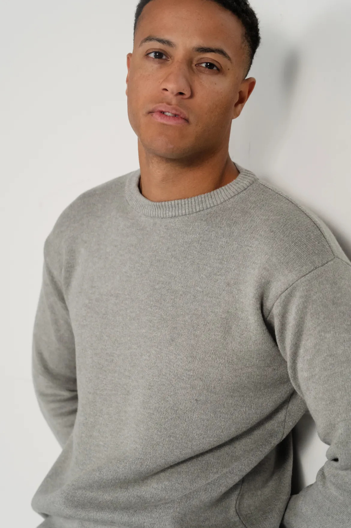 Crewneck Knit Sweater - Lysegrå