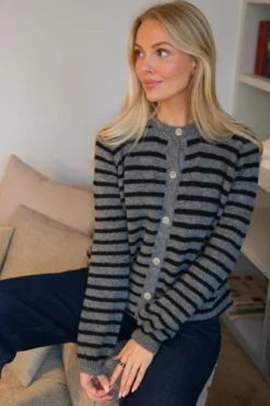 Crizette Stribet Strik Cardigan - Grå/Sort