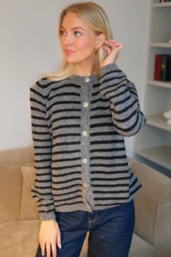 Crizette Stribet Strik Cardigan - Grå/Sort