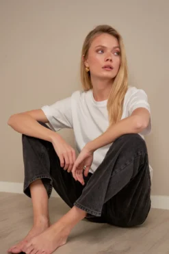 De Originale Performance Mom Jeans - Washed Black Denim
