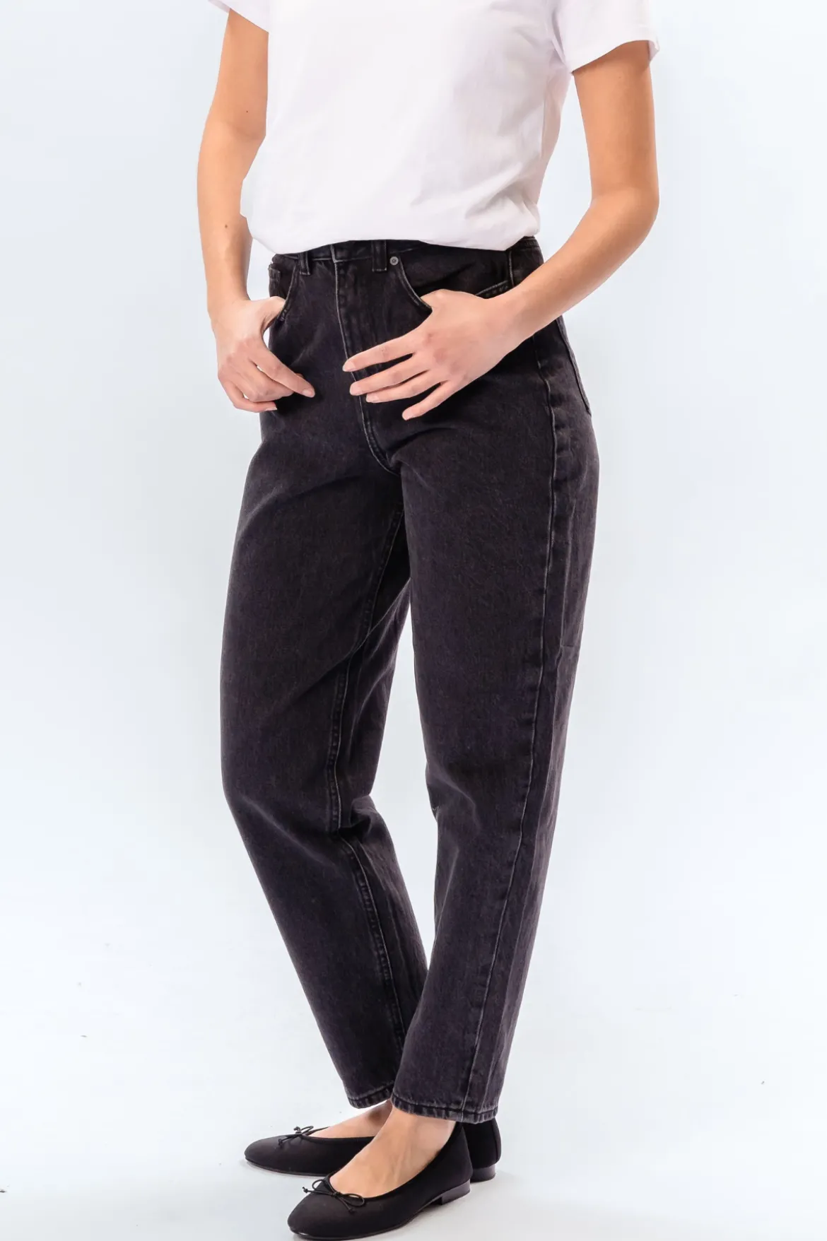 De Originale Performance Mom Jeans - Washed Black Denim