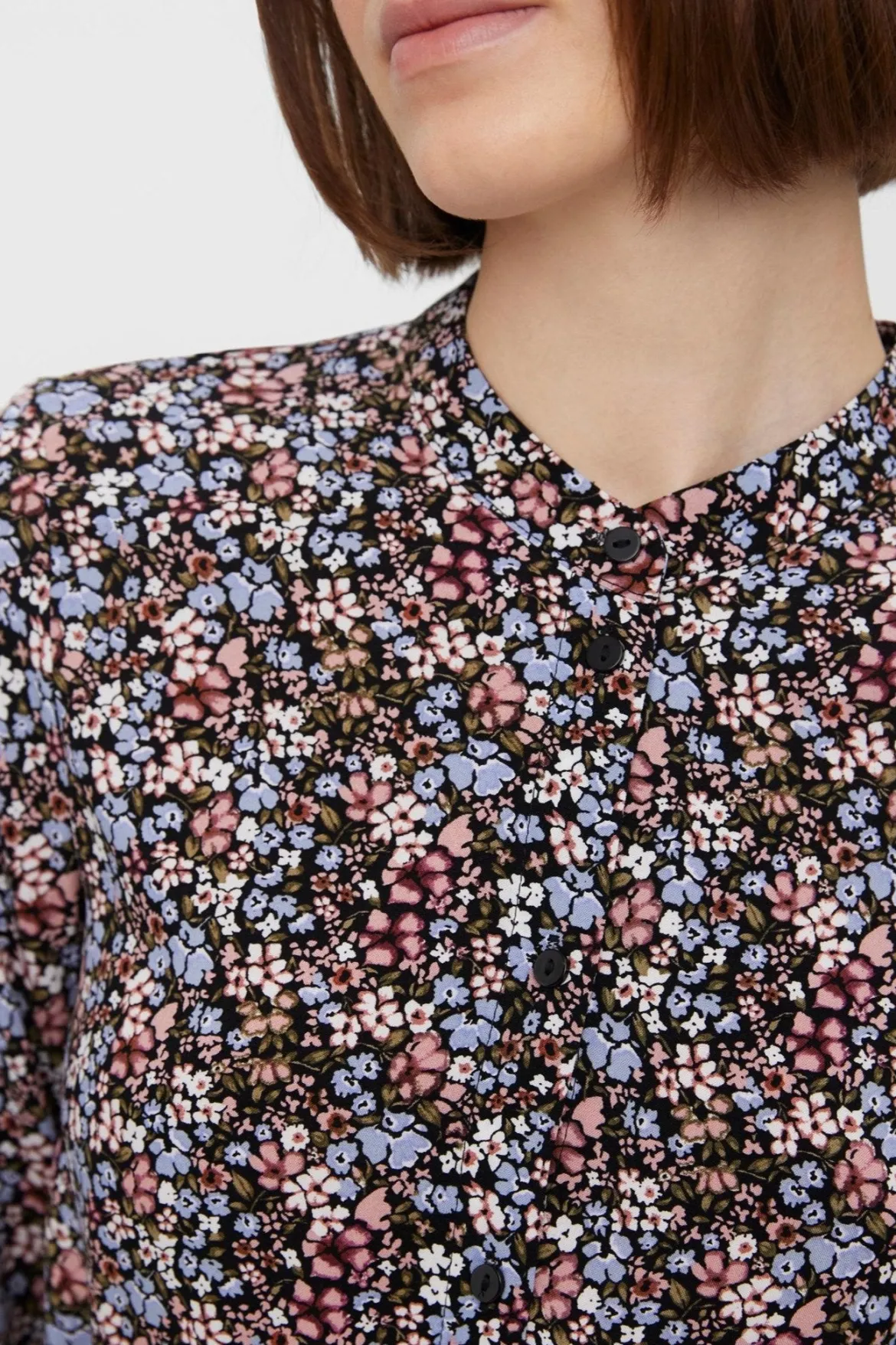 Easy Lang Skjortekjole - Sort m. Blå Blomster