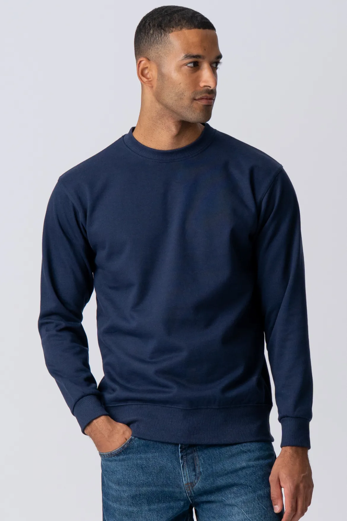 Essential Crewneck - Marineblå