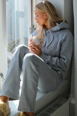 Essential Hoodie - Grå Melange