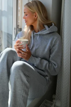 Essential Hoodie - Grå Melange