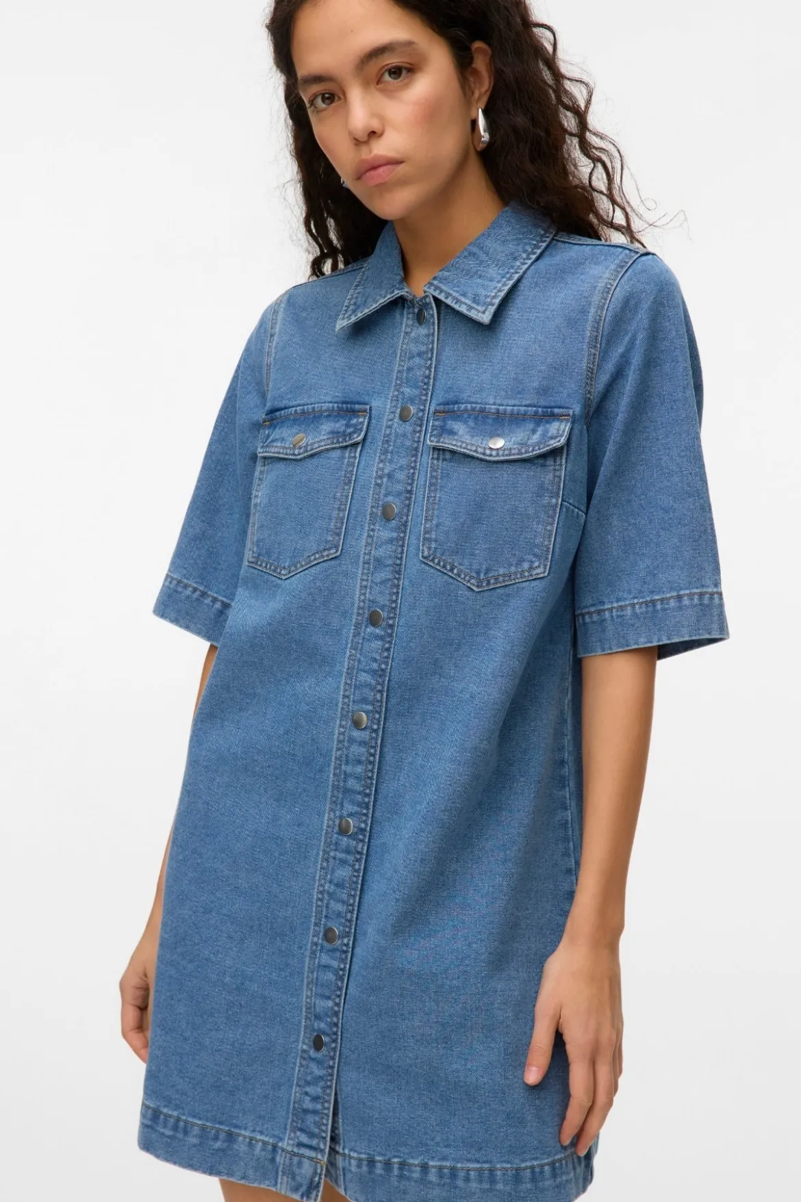 Fenja Kort Denim Kjole - Medium Blå Denim
