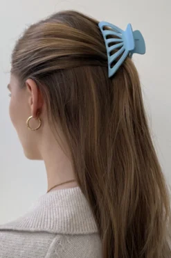 Hollow Claw Clip - Sky Blue