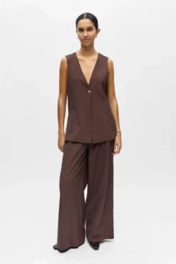 Isla Yui Vest - Seal Brown