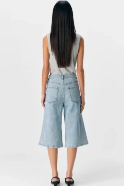 Isra Bermuda Shorts - Medium Blue Denim