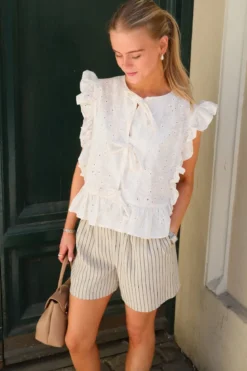 Jesmilo Shorts - Silver Lining