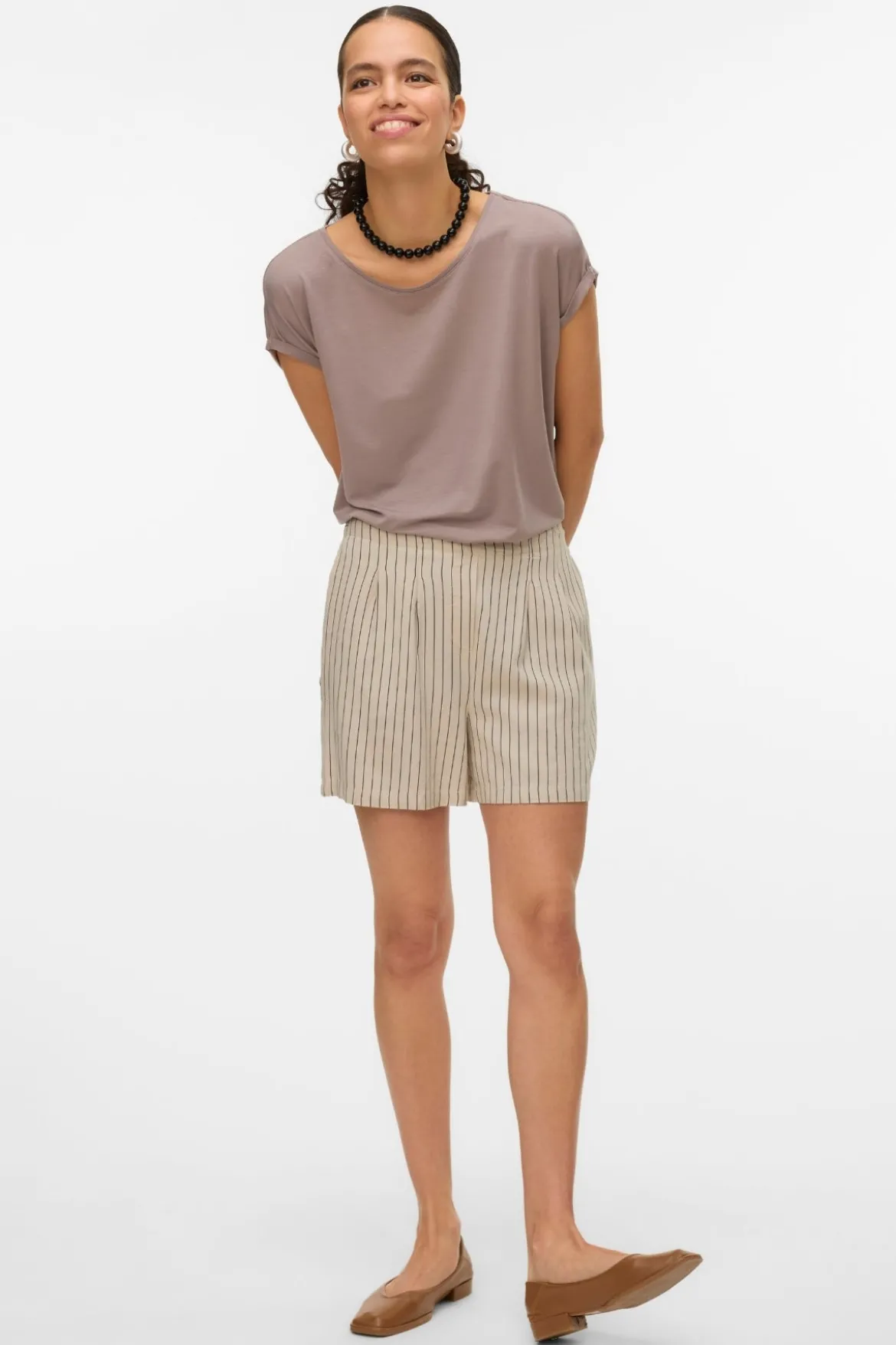 Jesmilo Shorts - Silver Lining