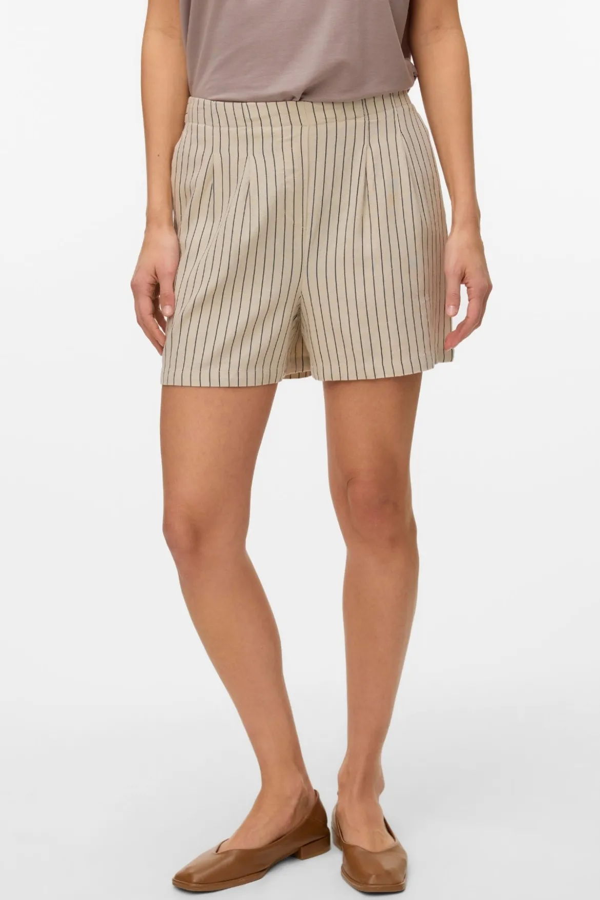 Jesmilo Shorts - Silver Lining