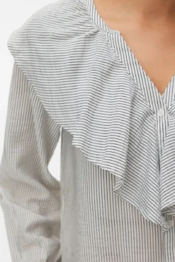 Kaja V-Neck Frill Skjorte - Snow White Amanda Black