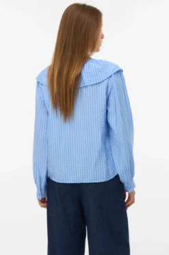 Kaja V-Neck Frill Skjorte - Vista Blue Sandra