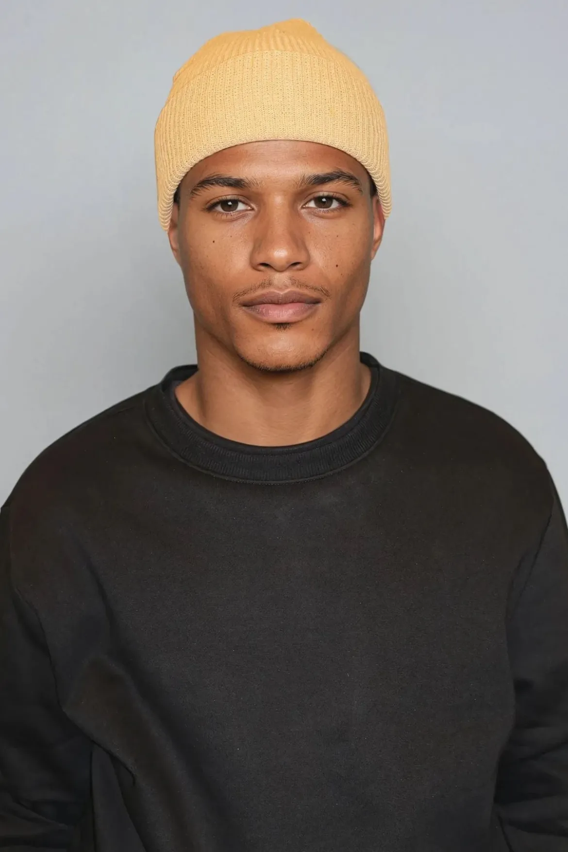 Knitted Beanie - Mørk Beige