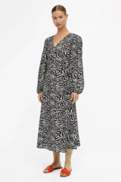 Leonora Midi Wrap Kjole - Sort Sandshell