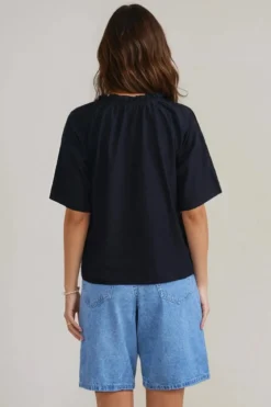 Linn Frill Top - Sort