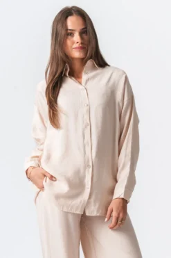 Mia Skjorte - Beige