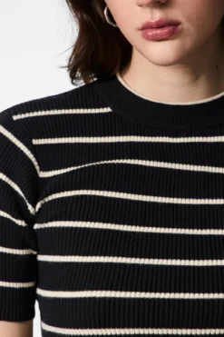 Mira O-Neck Knit - Black Birch