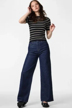 Mira O-Neck Knit - Black Birch