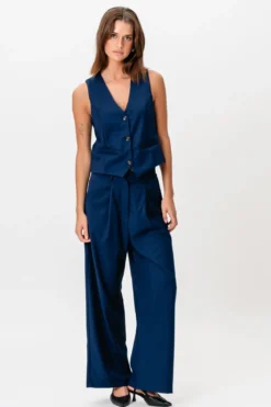 Nadia Vest - Navy