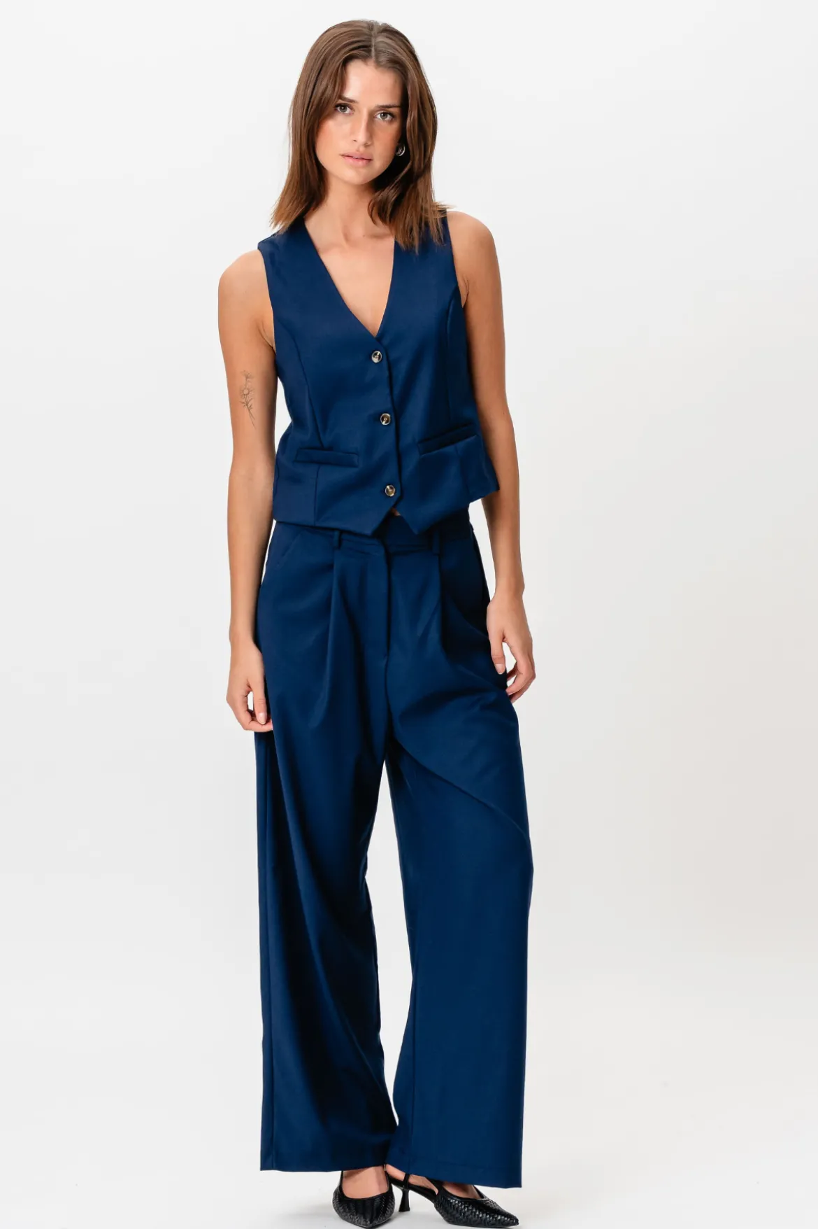 Nadia Vest - Navy