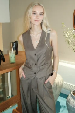 Nadia Vest og Pants - Taupe