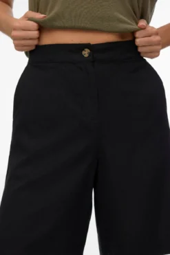 Natali Shorts - Sort