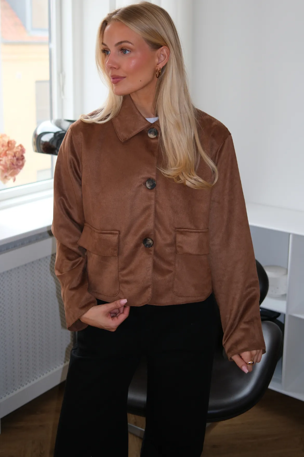 Nelly Kort Jakke - Brun