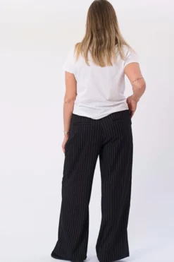 Paloma Pinstripe Pants - Sort