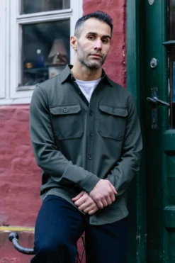 Performance Regular Overshirt - Mørk Oliven