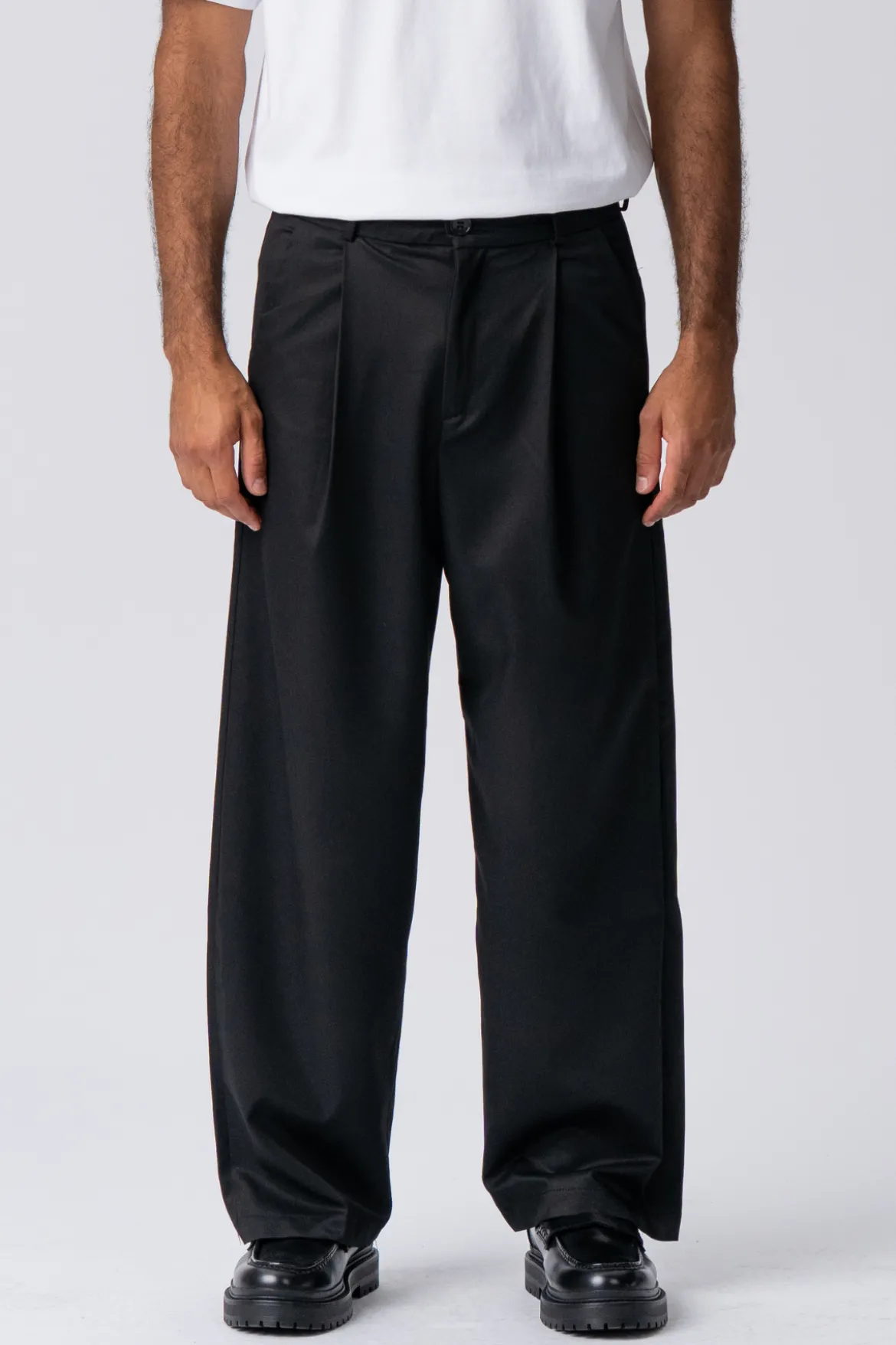 Pleated Wide Suit Pants - Sort